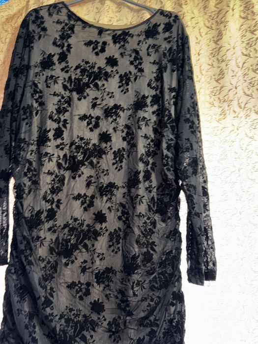 Вечірня сукня у квіти