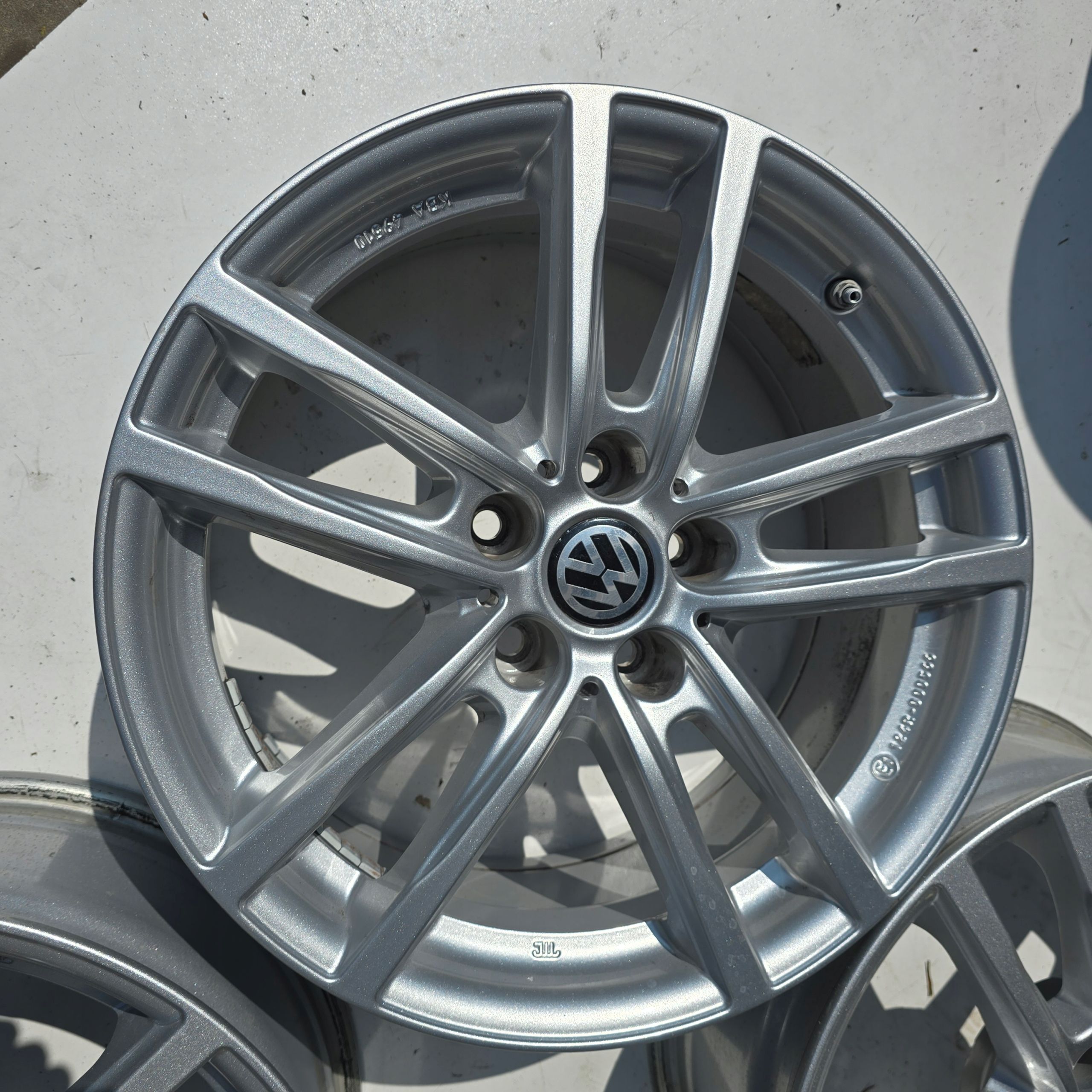 VW Passat B7 B8 cc Tiguan i ii Arteon Sharan 17'' ET30 5x112 4X