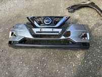 Nissan Qashqai J11 Lift ZDERZAK PRZEDNI PRZÓD GRILL ATRAPA