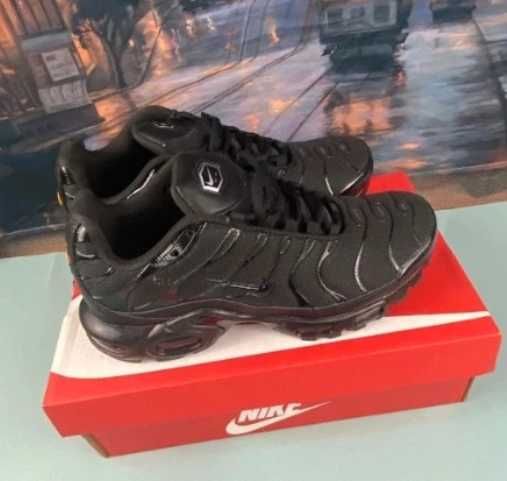 Buty Trampk Nike Air Max TN Black R. 39