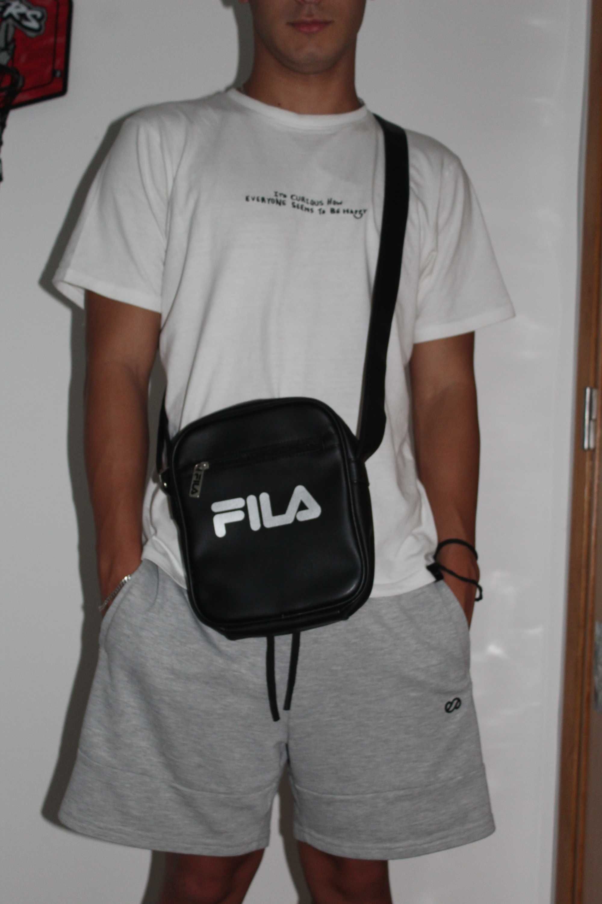Bolsa Masculina de tiracolo, marca FILA, tamanho único