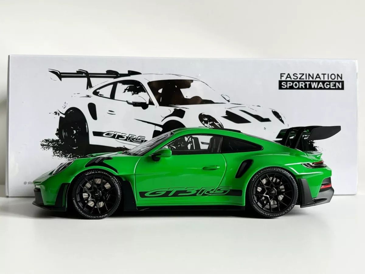 Minichamps 1:18 porsche 911 (992) GT3 RS ano 2023