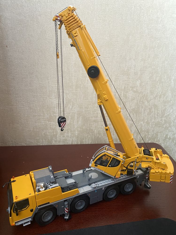 Продам кран Liebherr 1090-4.1 WSI