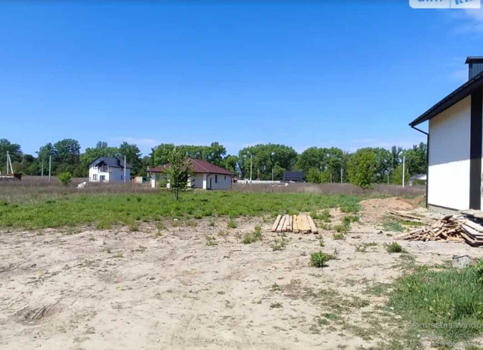 (3) Продам земельну ділянку в с.Бохоники 1736