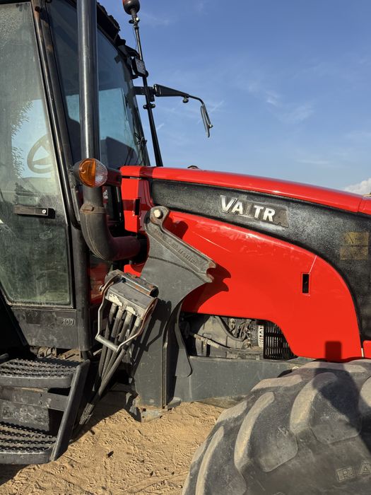 Trator Valtra C100