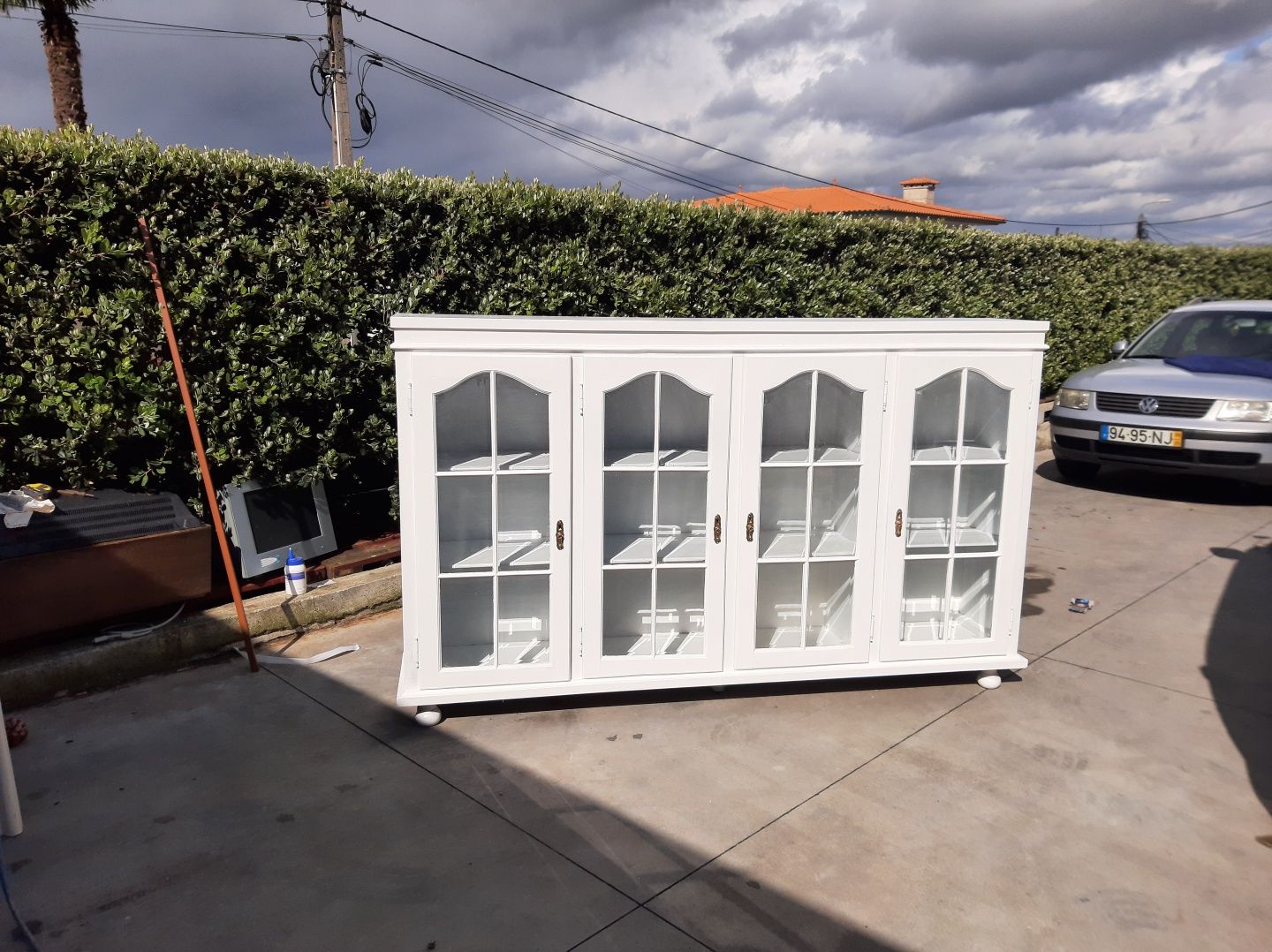 Movel branco antigo