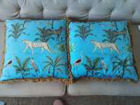 2 almofadas de veludo cor turquesa por 60 euros. 50x50 cm