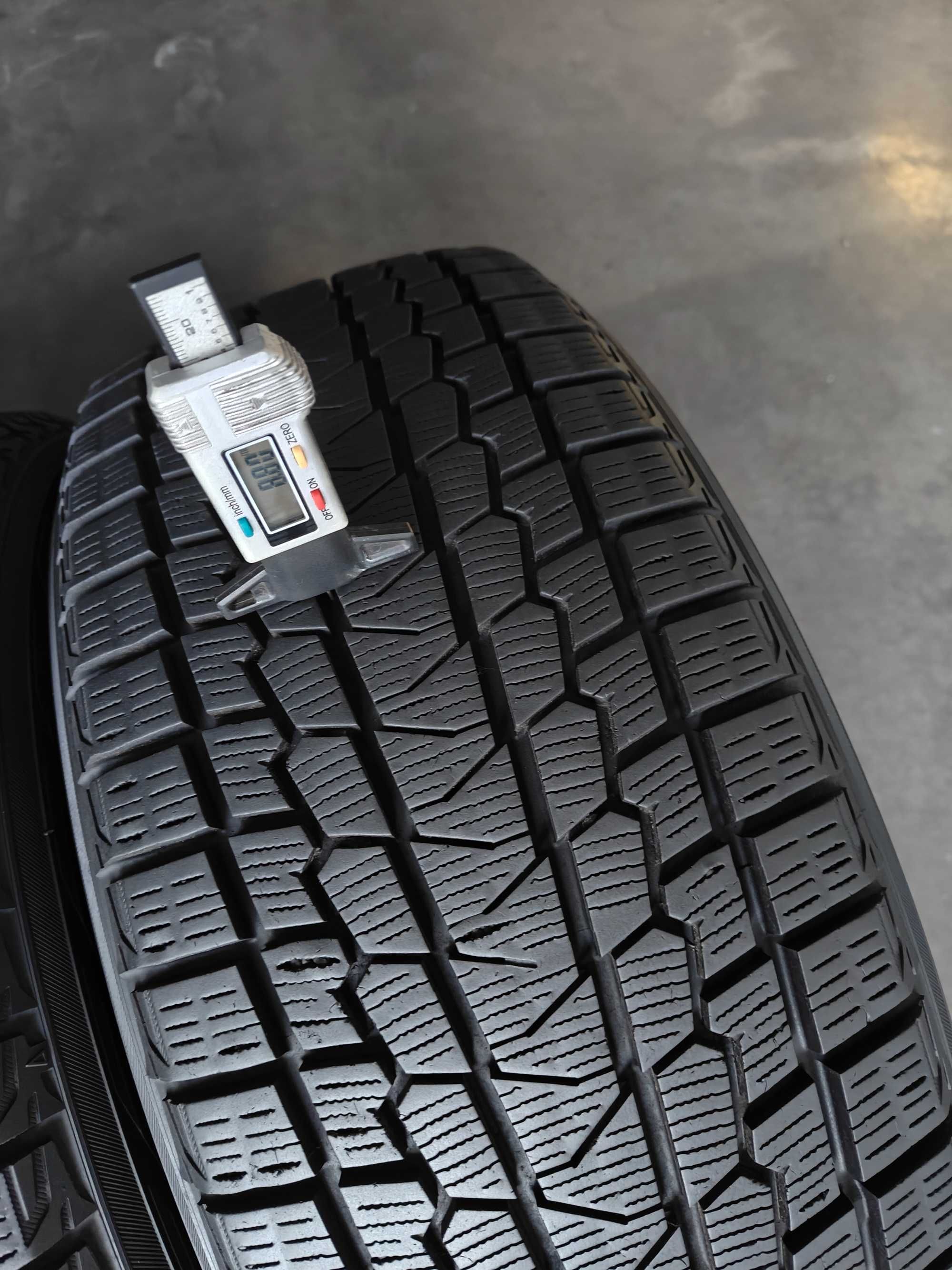 R17 225 50 шини зимові Yokohama Ice Guard IG 53 японські липучки
