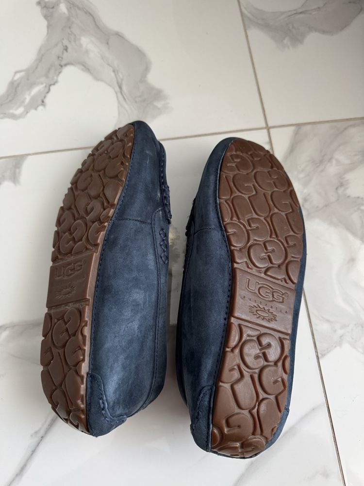 Продам мокасини UGG оригінал 41