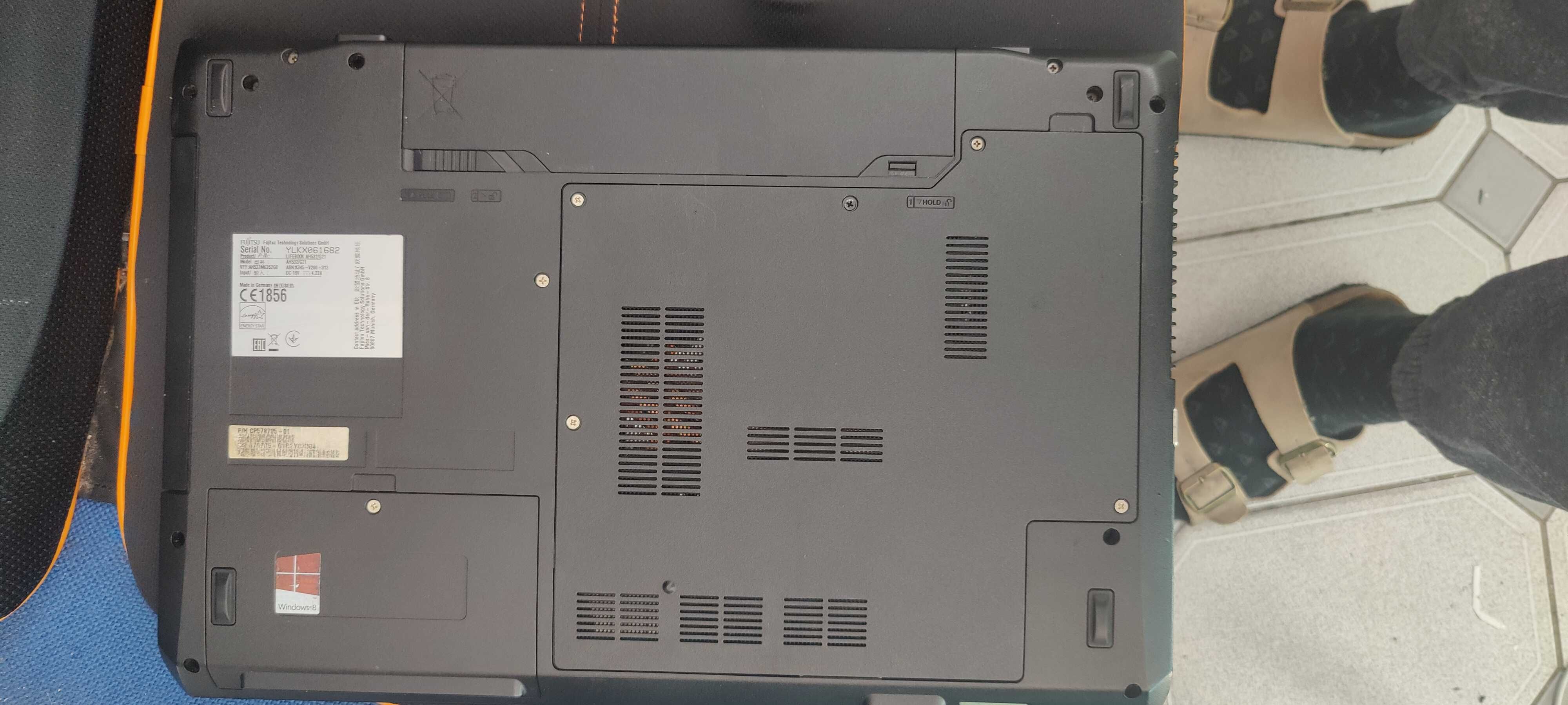 Ноутбук Fujitsu ah532m