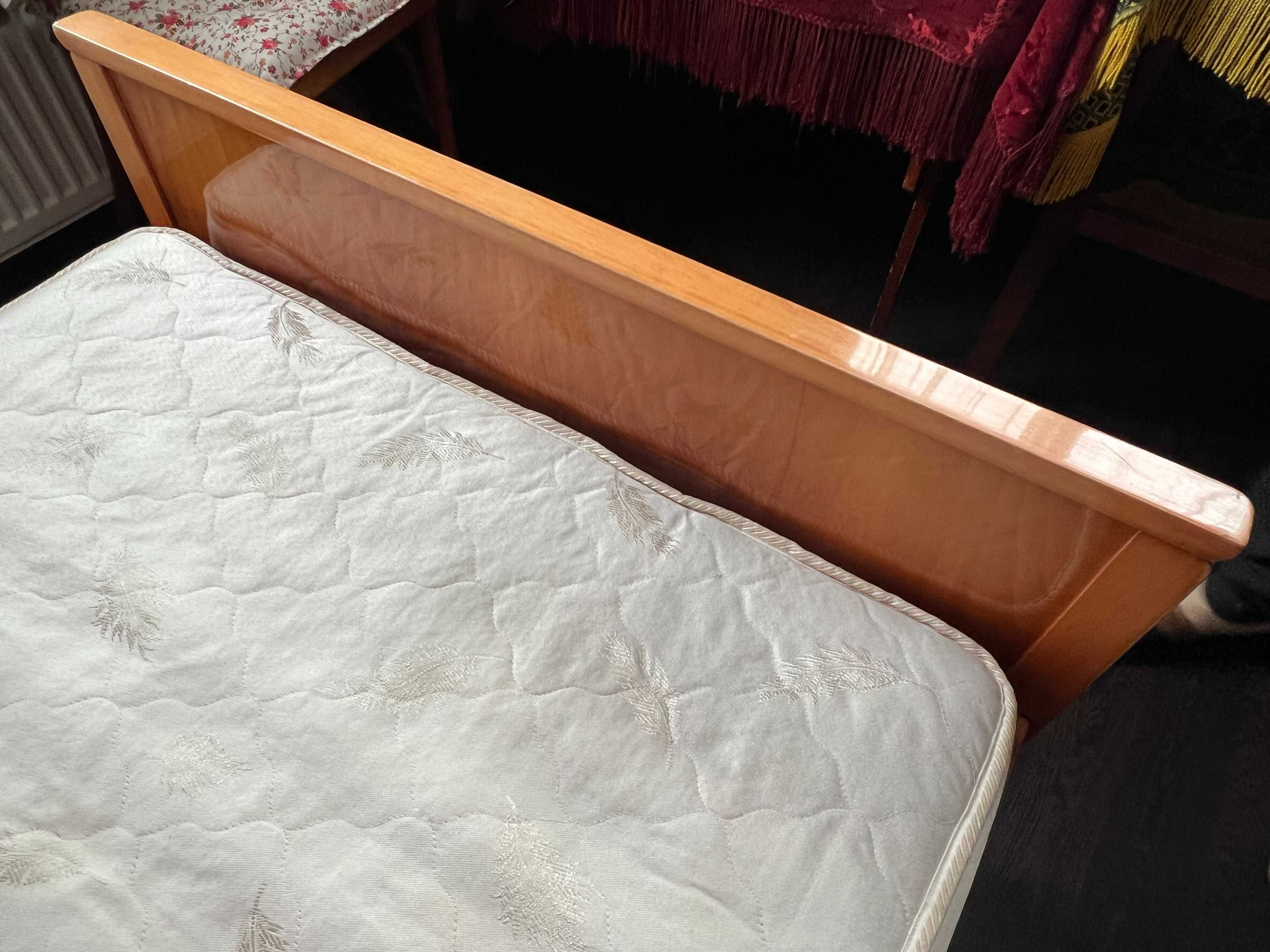 Деревянная кровать (ліжко) СССР румынская с матрасом