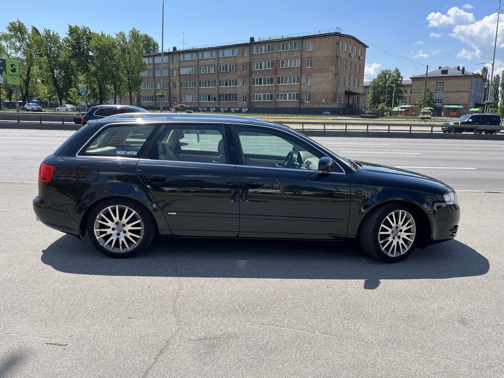 Audi A4 бензин 1.6 MPI