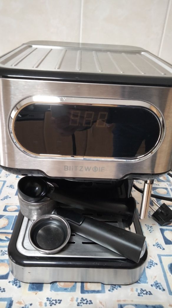 Máquina de café em pó