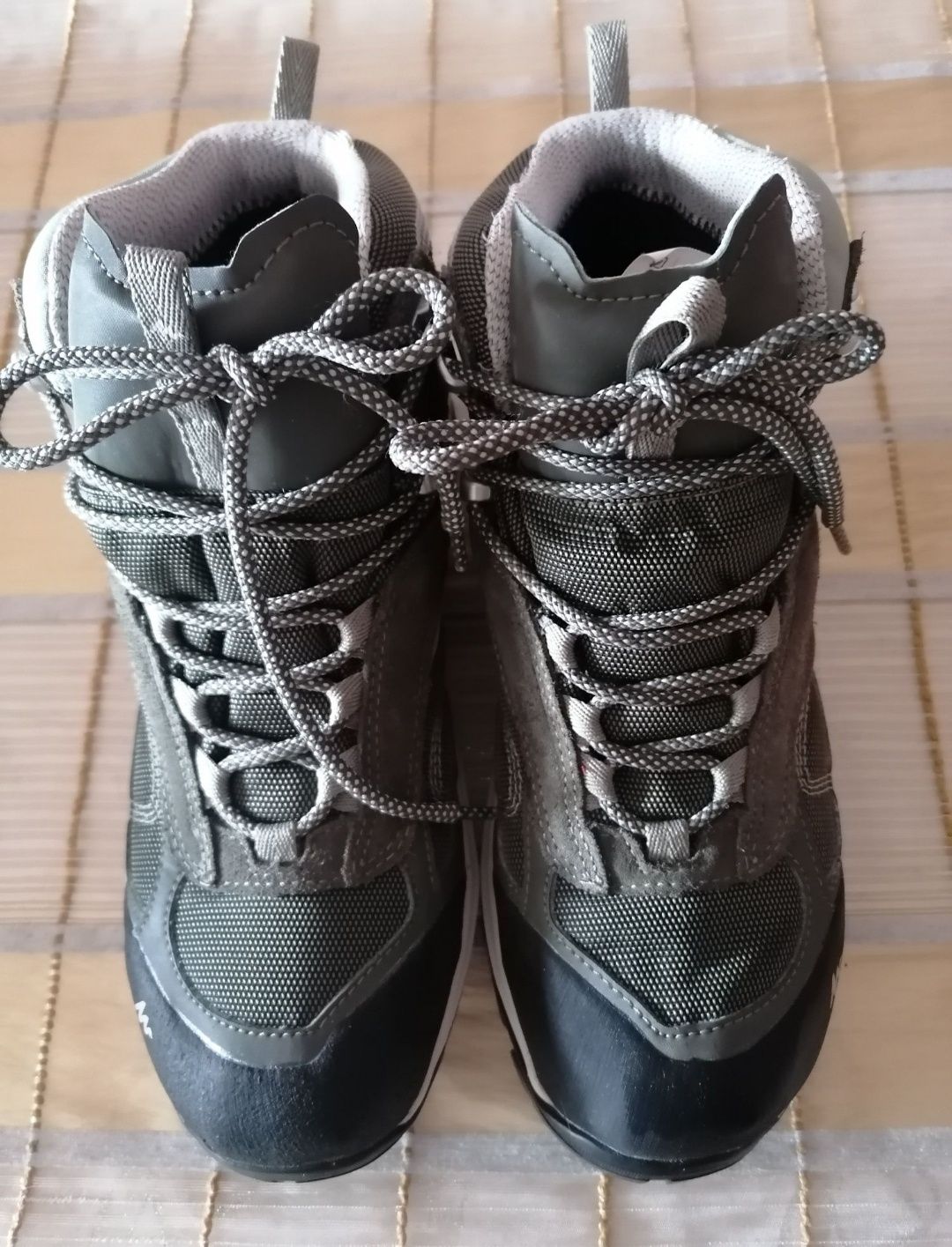 Botas Montanha Quechua 39