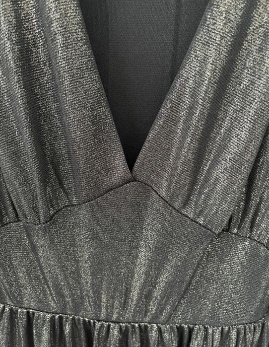 Długa sukienka wieczorowa balowa