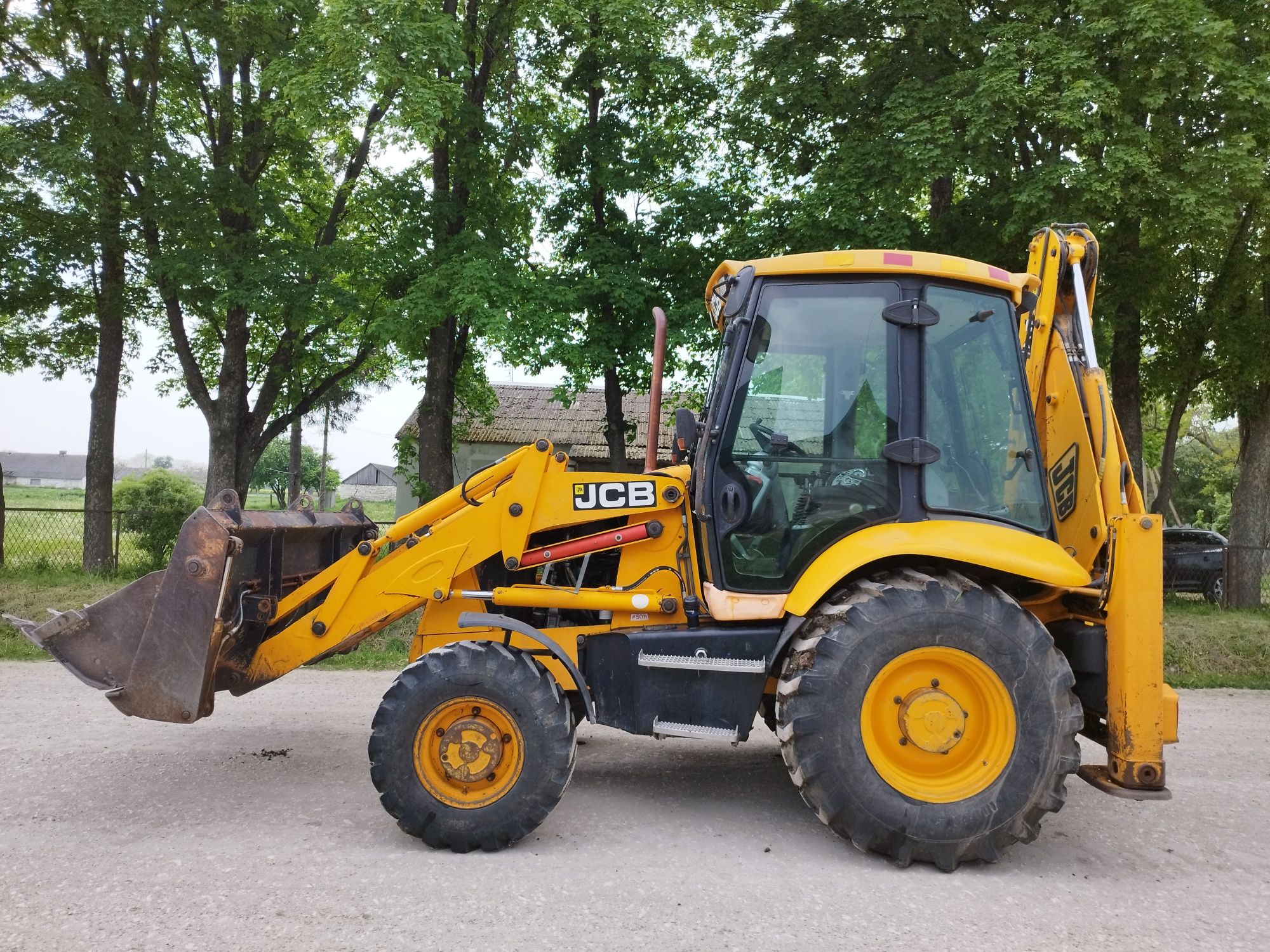 JCB 3CX 2004 року