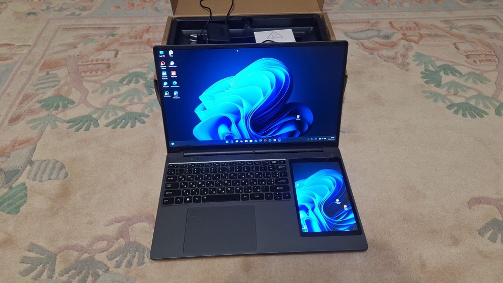 Ноутбук с двойным экраном 15,6 дюйма + 7-дюймовый сенсорный экран