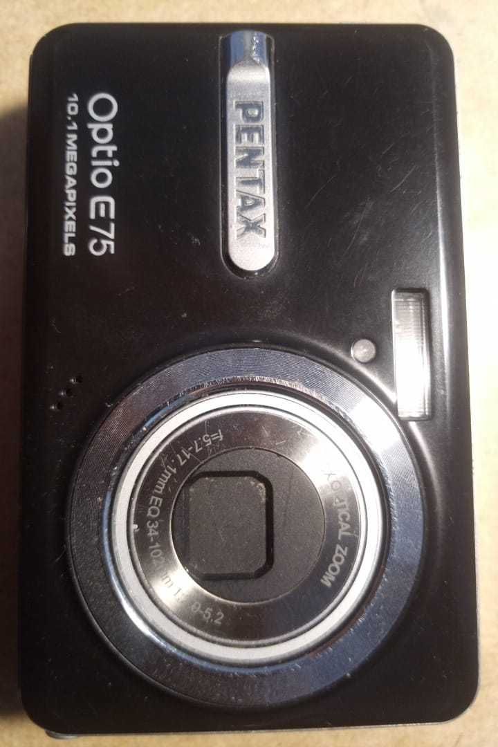 Pentax Optio E75 ///