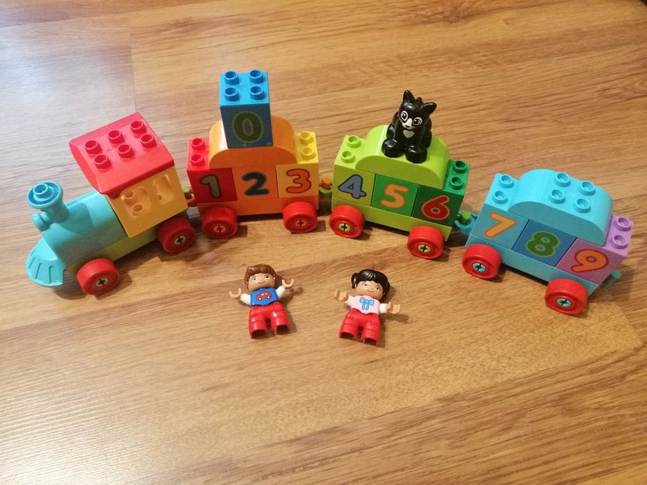 Lego Duplo - pociąg, policjant, koparko-ładowarka, holownik