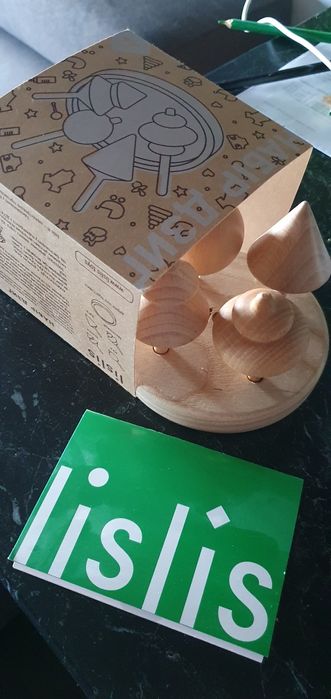 Дзиґи дерев'яні, набір з підставкою