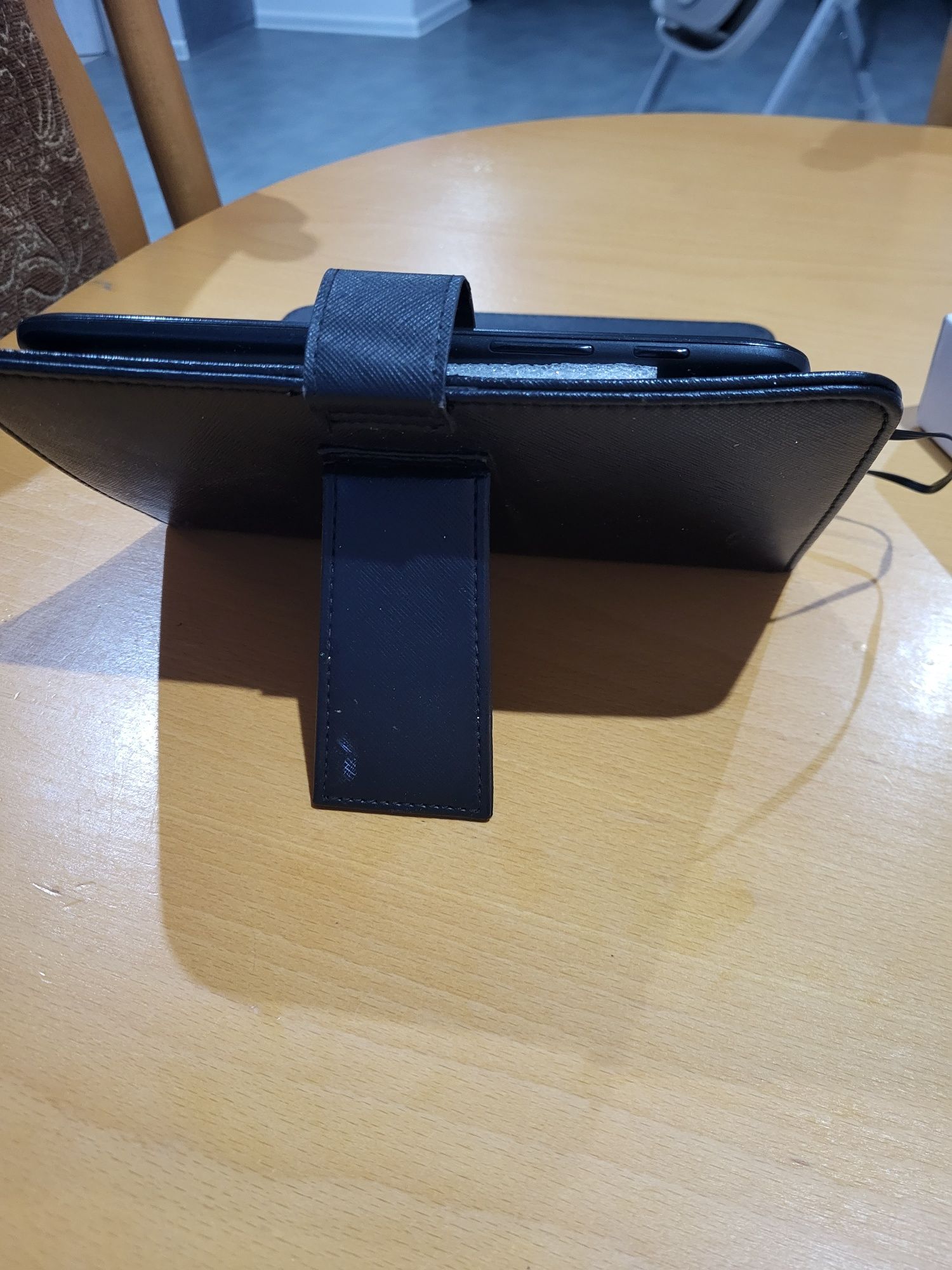 Sprzedam TABLET LENOVO z klawiatura