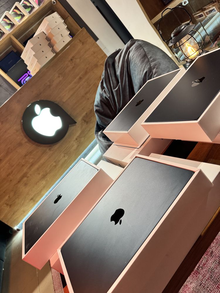 Ноутбук Apple MacBook Air 13" M2 Midnight (MLY33) 2022