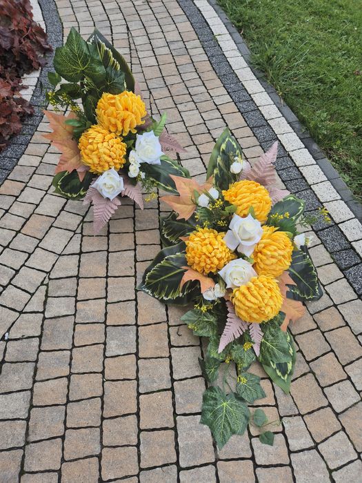 Komplet nagrobny kwiaty żółte chryzantemy bukiet stroik