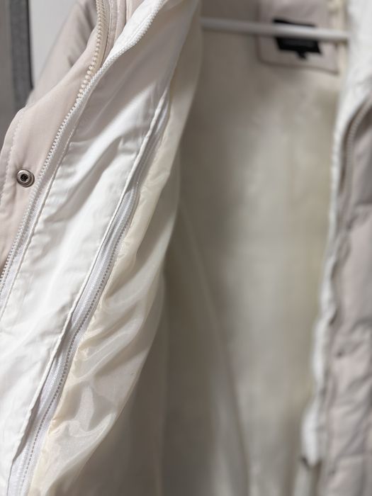 Жіноча зимова куртка