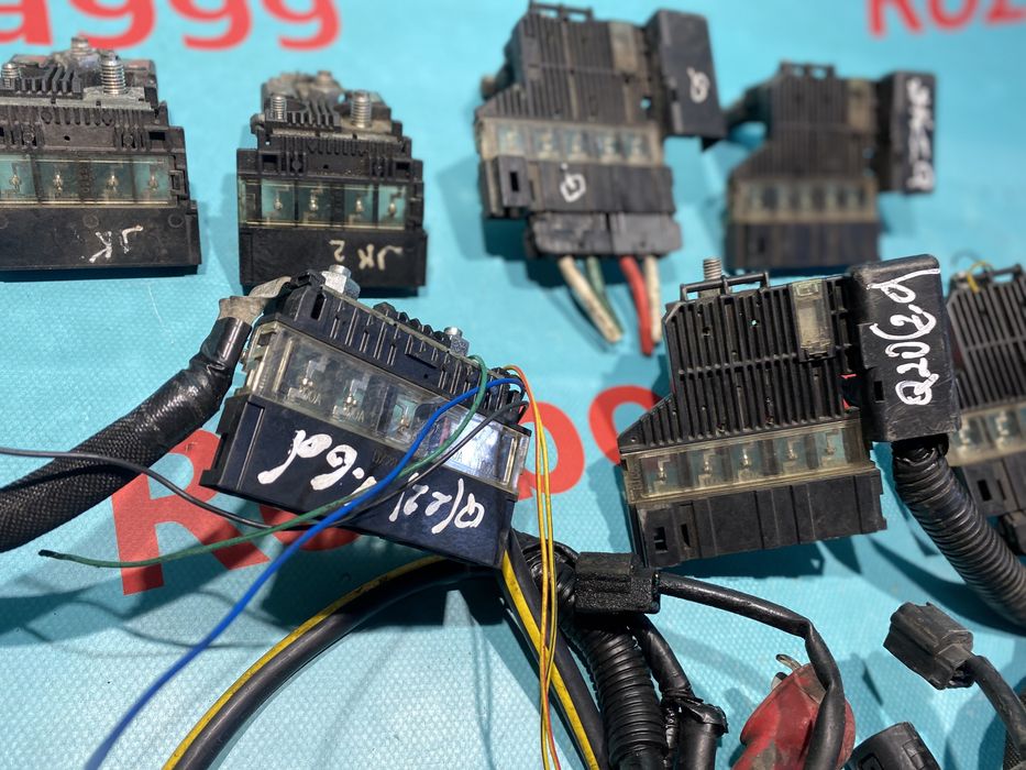 Коема плюс Qashqai j10 запобіжники плюсової клеми Кашкай