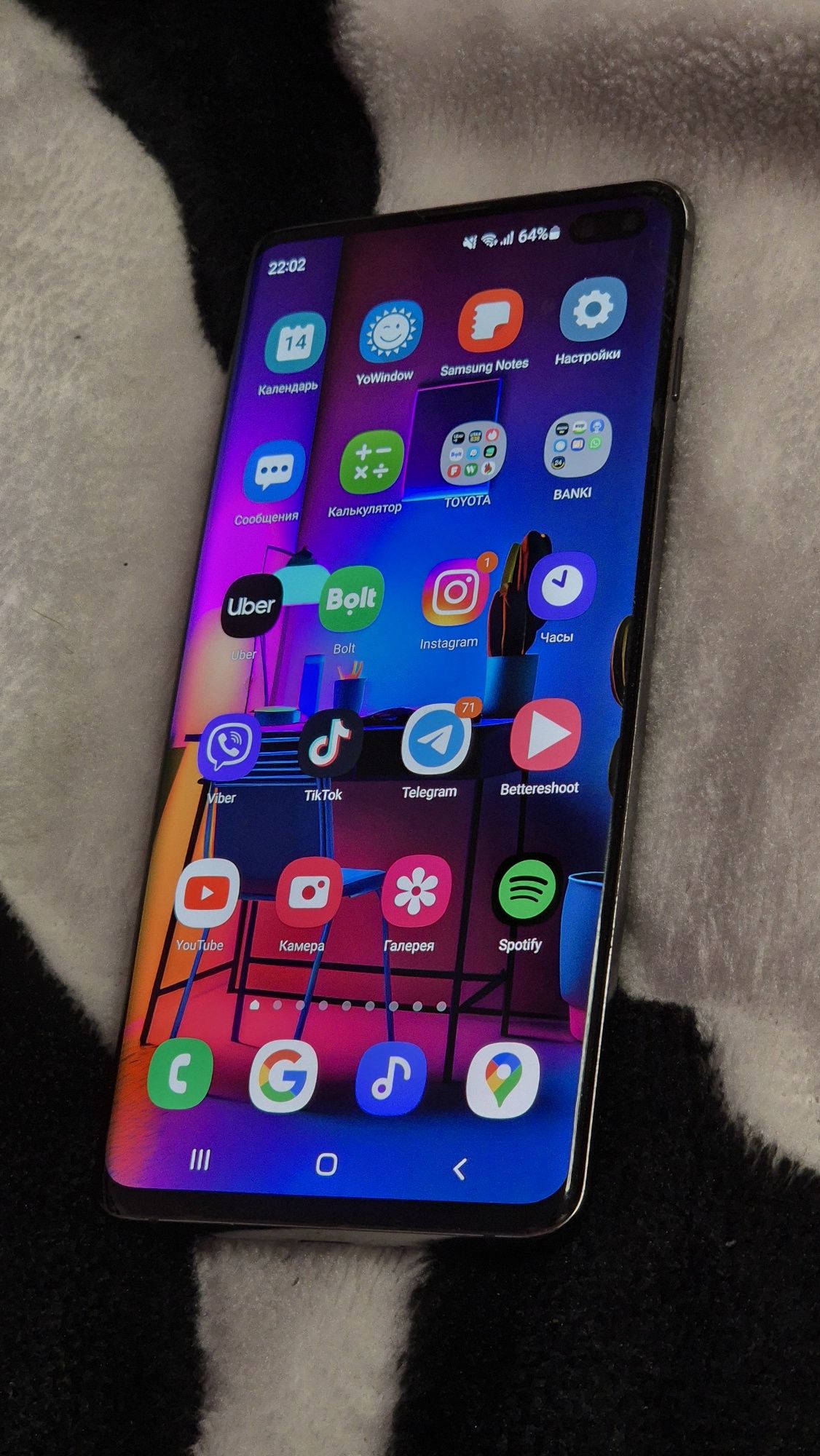 Продам Samsung s10 plus 512gb