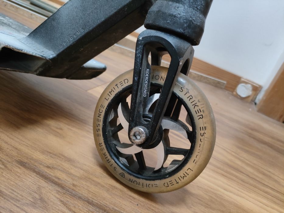 Hulajnoga składana wyczynowa