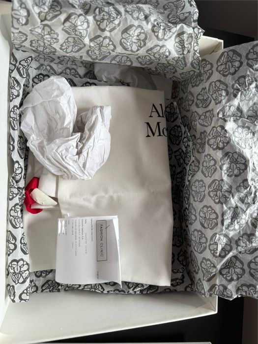 Chinelos Alexander McQueen [40]