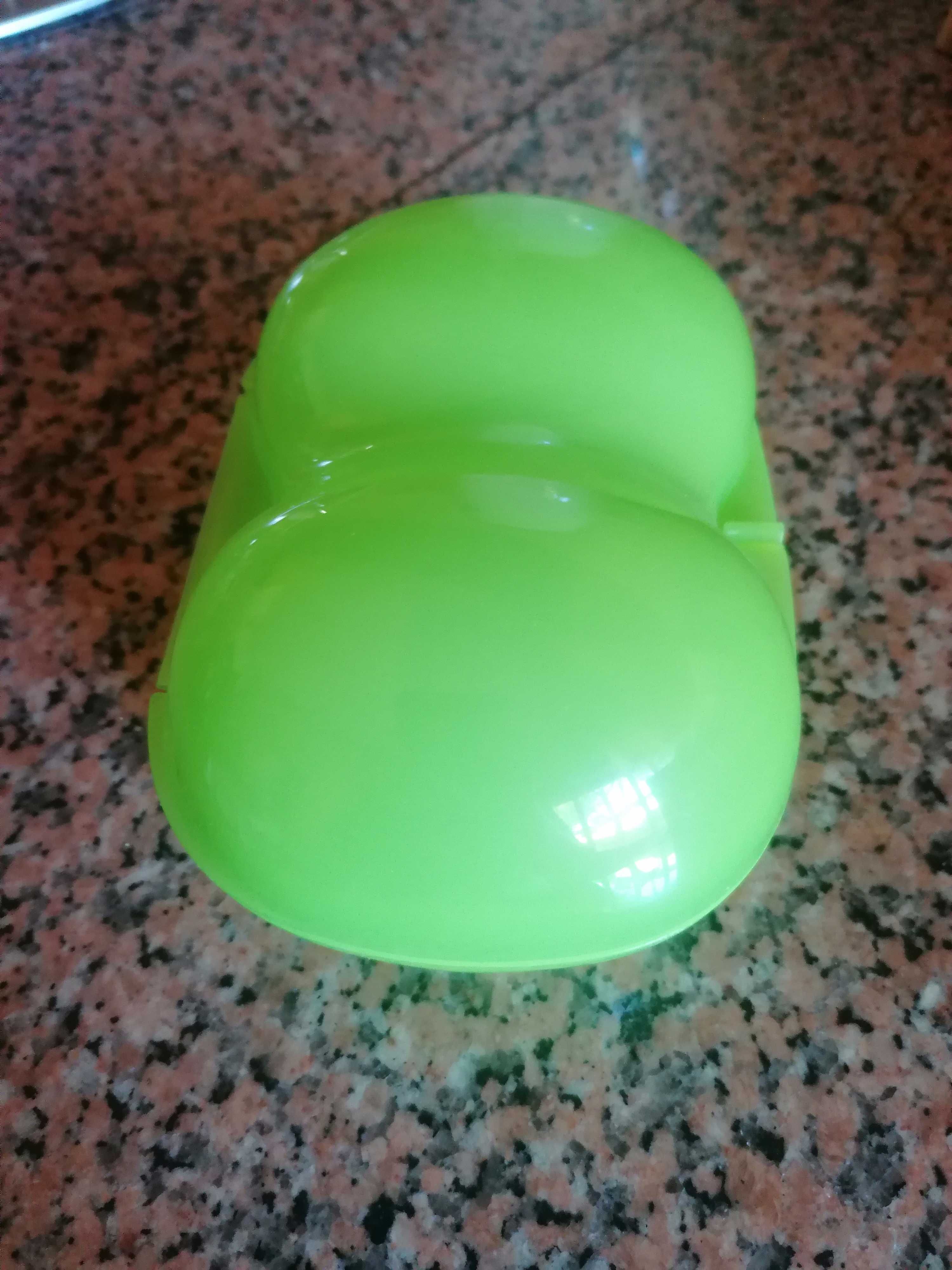 Tupperware para guardar cebolas e alhos