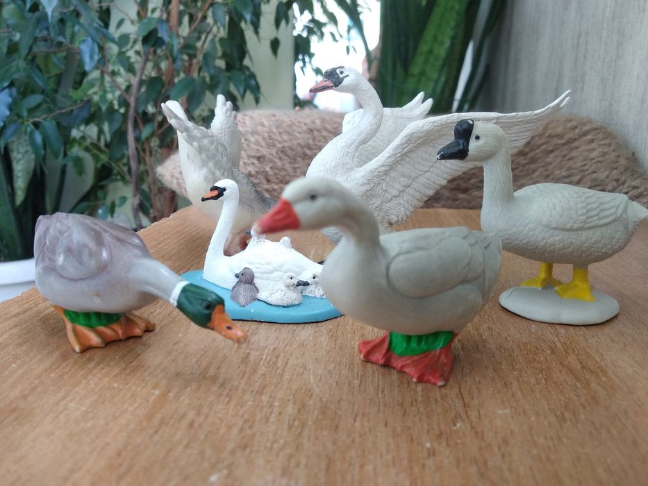 Набір фігурок тварин ( свійські птахи)