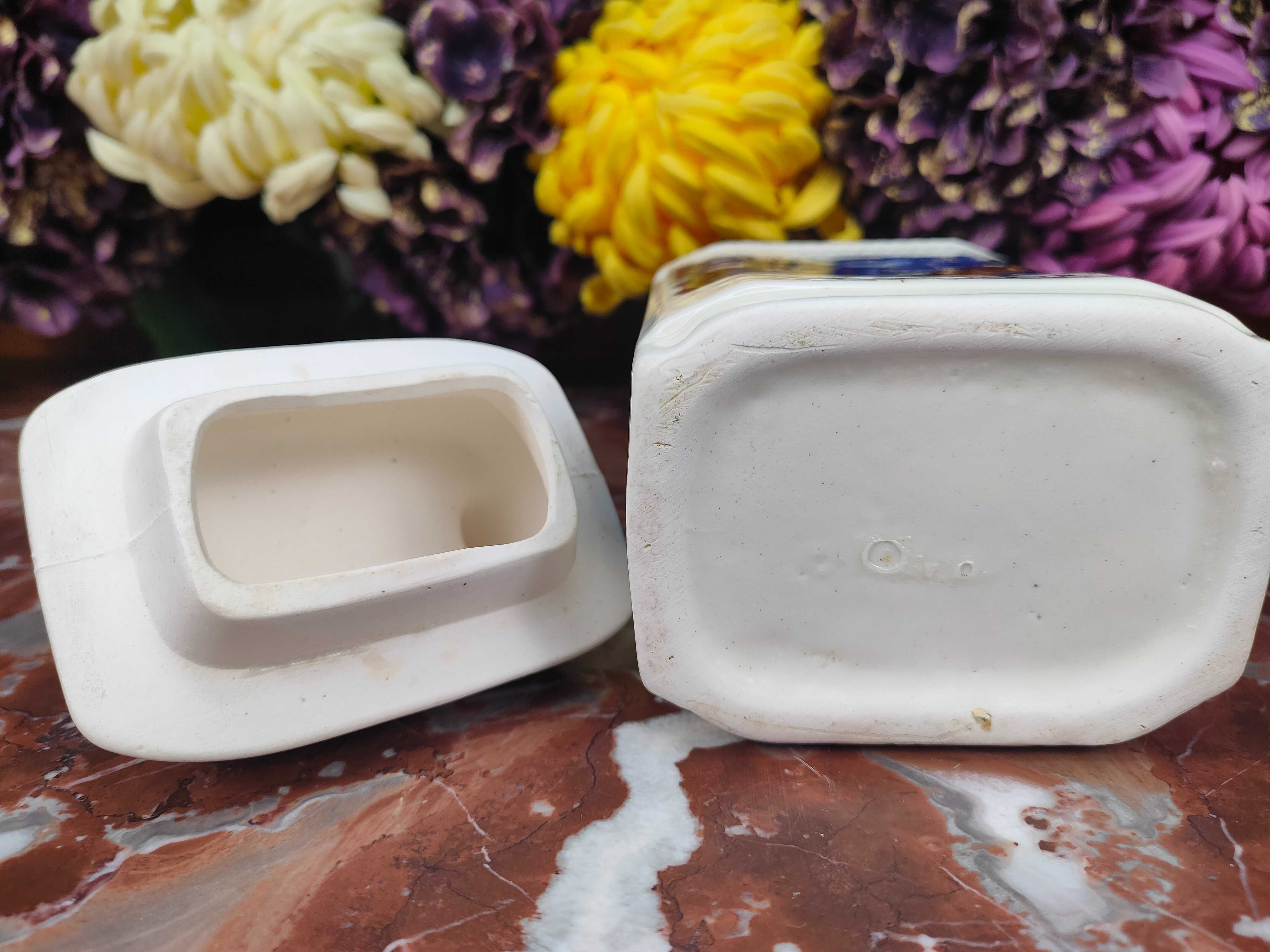 Śliczny ceramiczny pojemnik na sól - Kolorowy 'Włocławek' - 700 ml