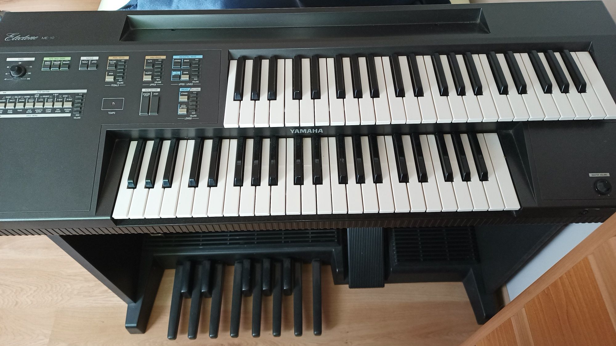 Organy Yamaha Electone ME-10