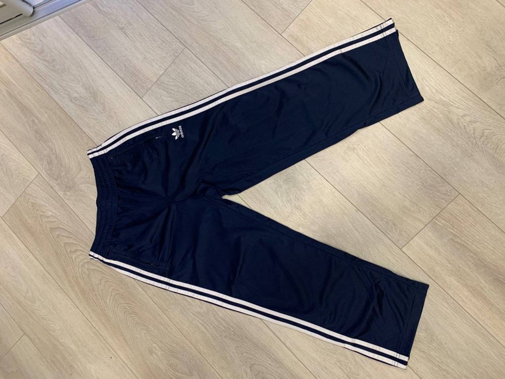Широкі штани Adidas