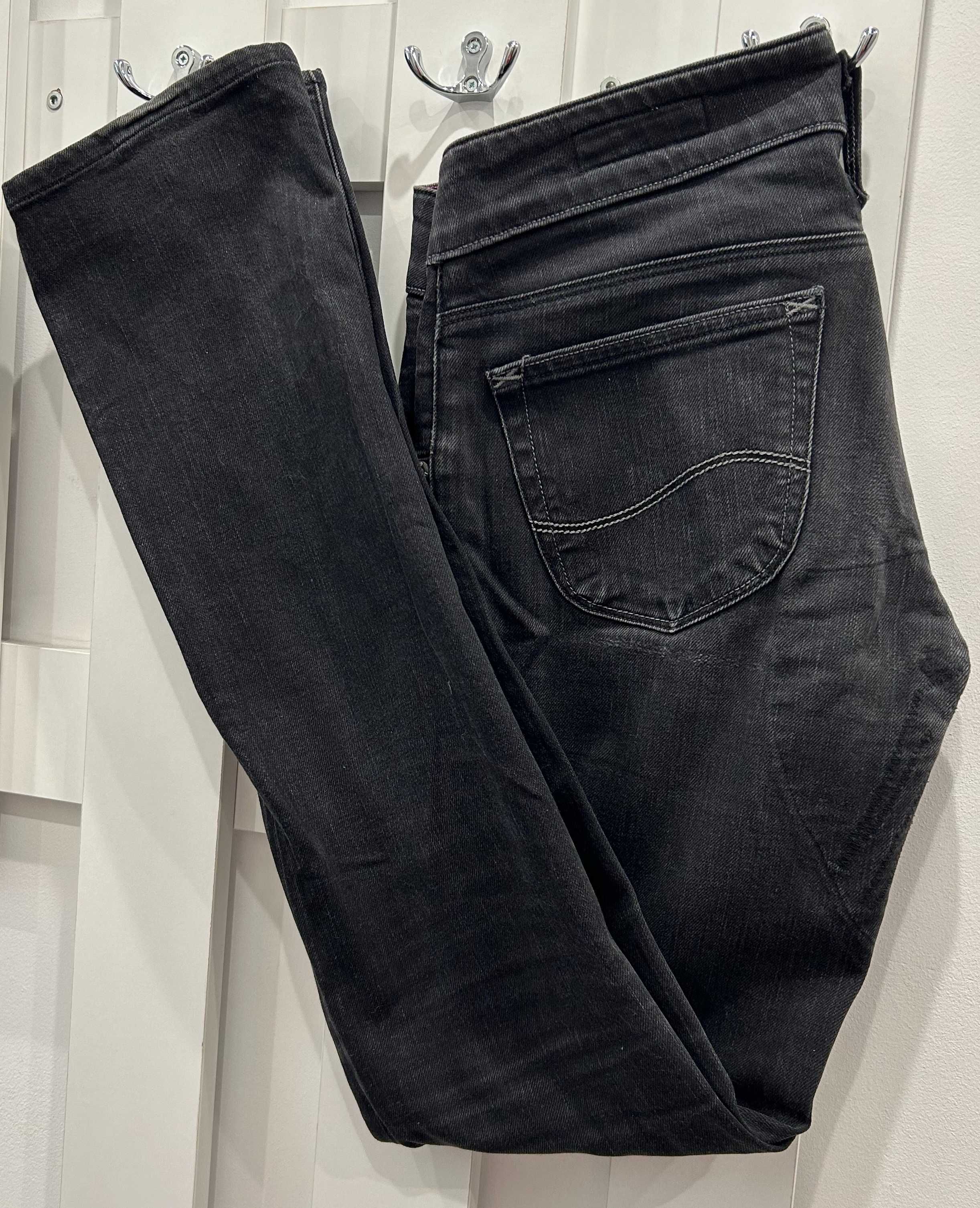 Black Straight Jeans from Lee size S/M biodrówki - casual style