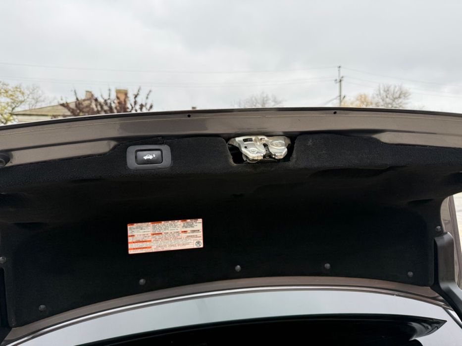 Lexus GS450h 2016 року