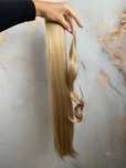 Nowy kucyk blond