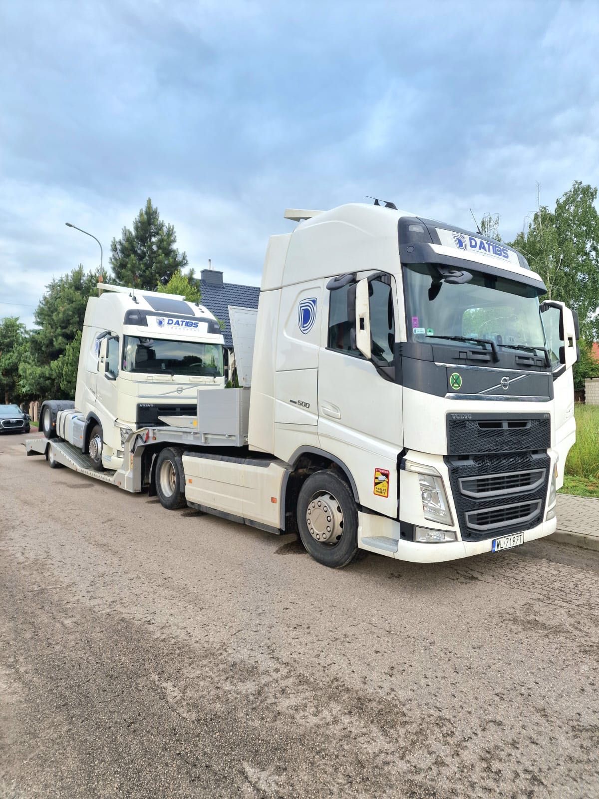 Laweta do transportu ciągników siodłowych. Wynajem niskopodwozie