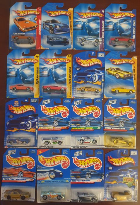 Hot wheels antigos/ miniaturas 123 lote