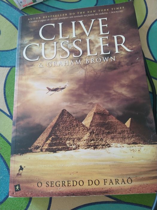 Vários livros usados