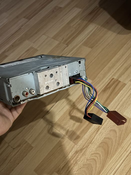 Магнитола Kenwood KDC 100UR