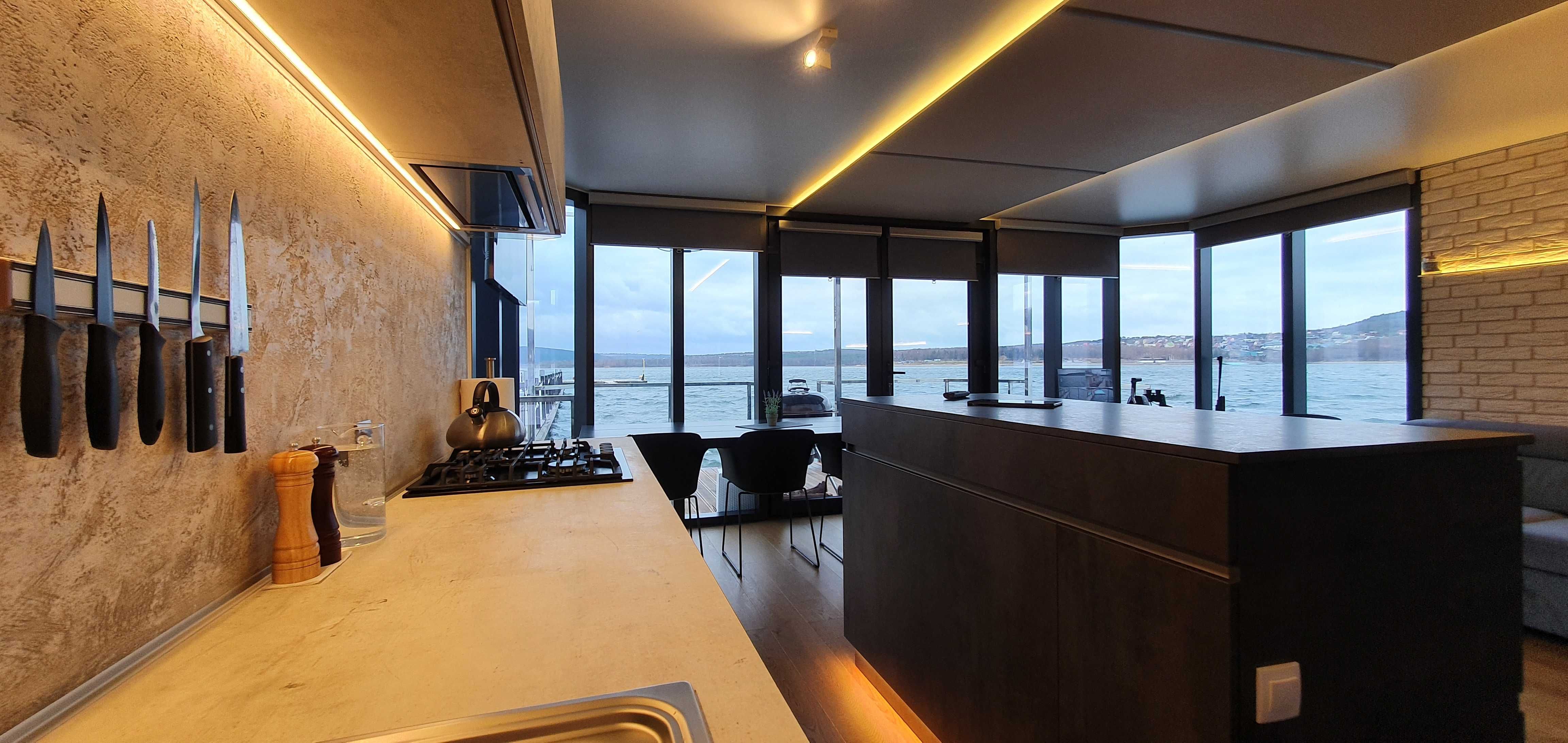 Houseboat Prestige