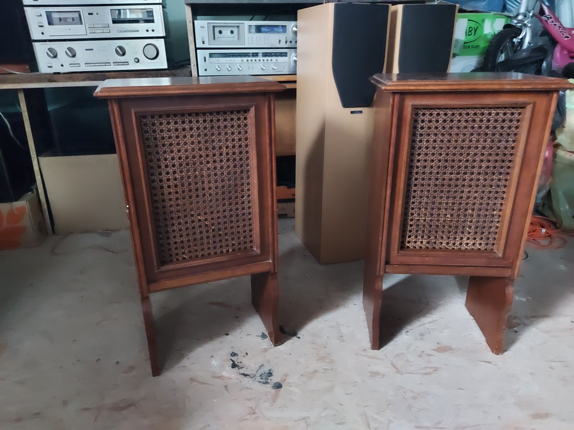Kolumny standbox stan bdb lata 70