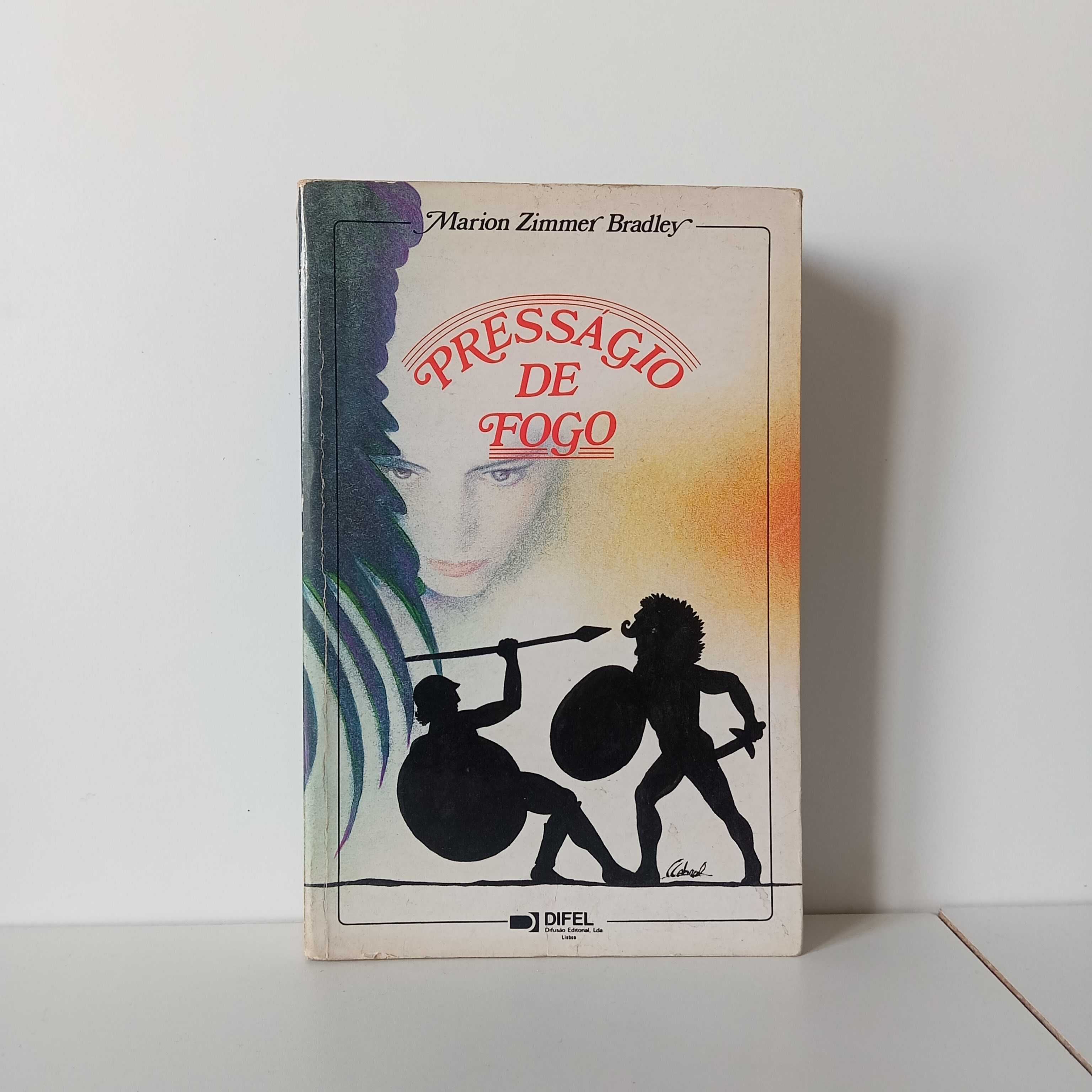 Presságio De Fogo - Marion Zimmer Bradley