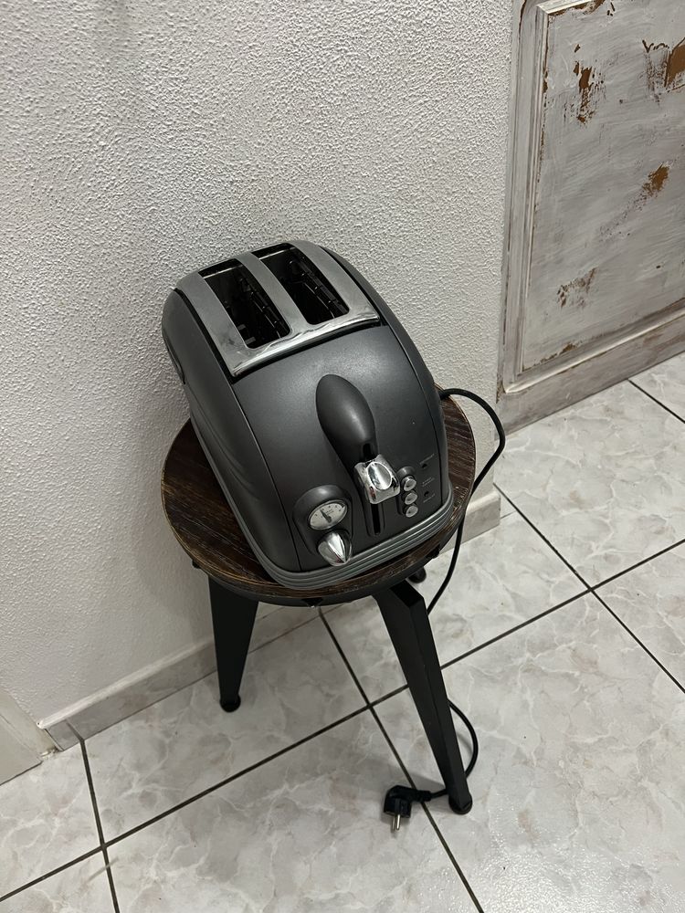 Kultowy toster delonghi