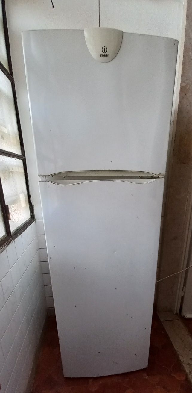 Frigorífico Indesit