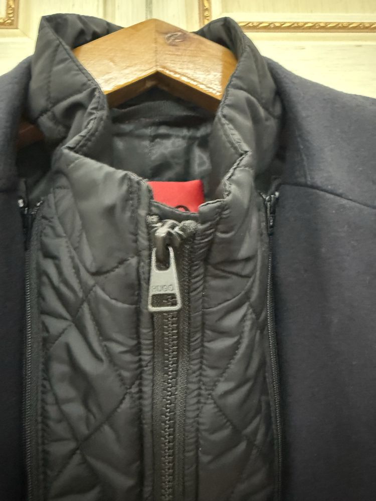 HUGO BOSS оригинал. На M-L разм. Мужское пальто.